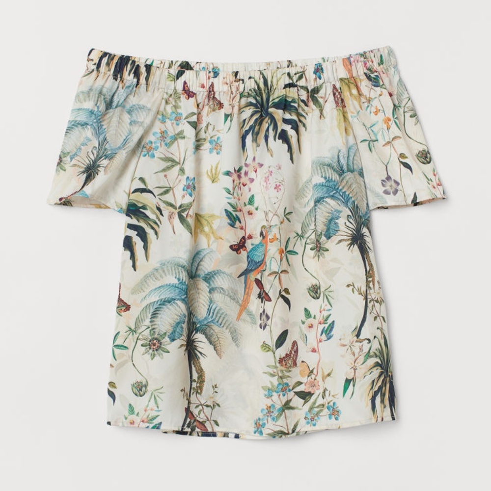 NWT Off-the-shoulder shirt (never worn!)